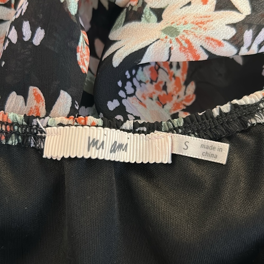 Miami Black Floral Boho Romantic Bell Sleeve Flowy Summer Top Size Small - Picture 6 of 7